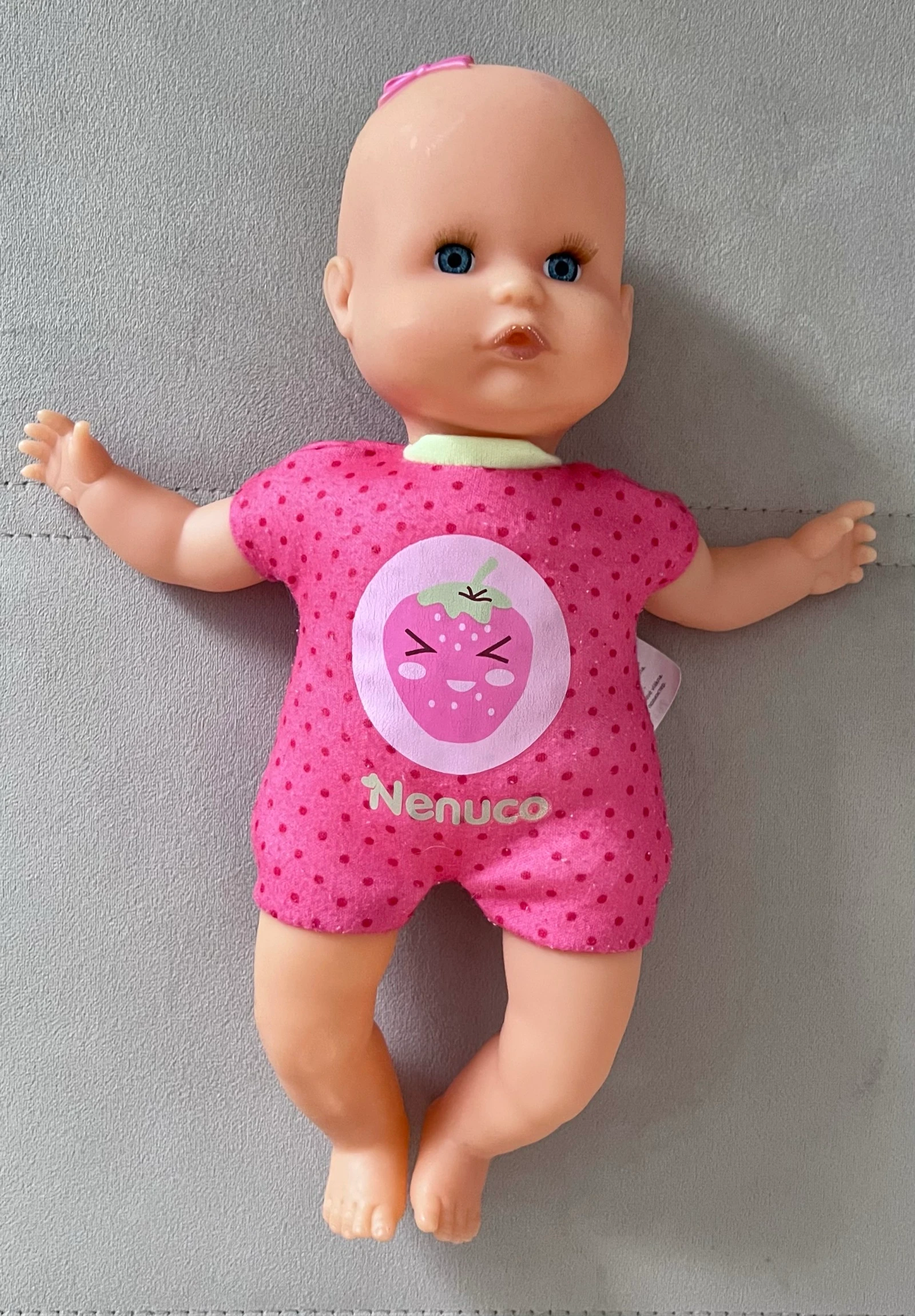 Poupon bébé Nenuco senteur fraise 